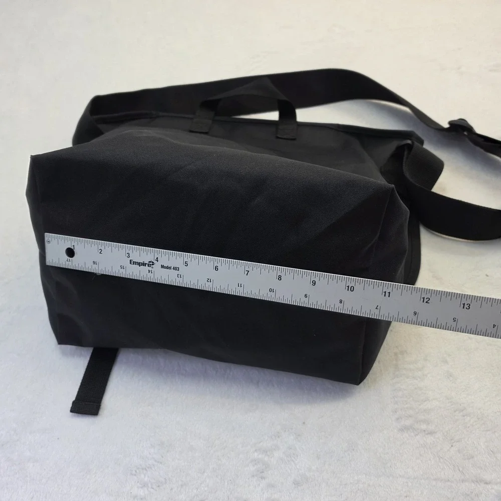 Carhartt WIP Reflective Parcel Bag Black Adjustable Messenger Bag A201035